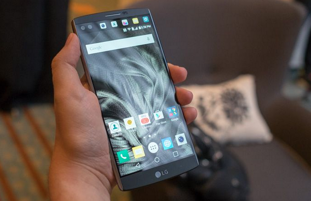 LG V10上手：雙前置攝像頭是亮點(diǎn)