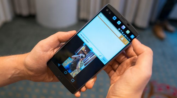 LG V10上手：雙前置攝像頭是亮點(diǎn)