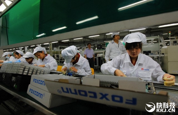 富士康攪局手機面板 6代線競爭異?；鸨? width=