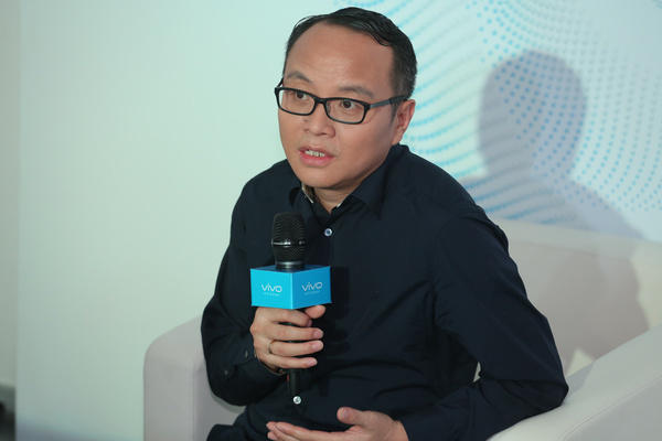 VIVO馮磊:手機業(yè)沒(méi)有紅海 只有紅海的企業(yè)