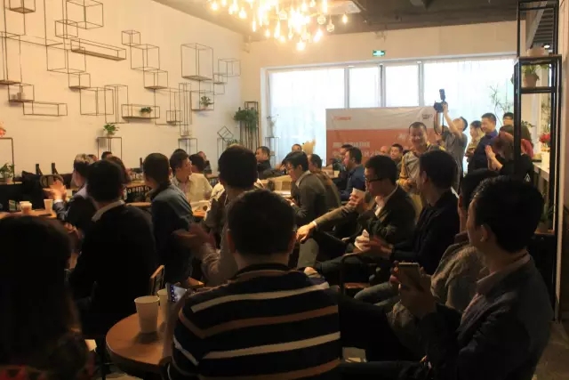 探討智能手機成熟期中小廠(chǎng)商的生死之路