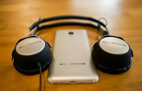 生財(cái)之道：華為小米魅族如何搞