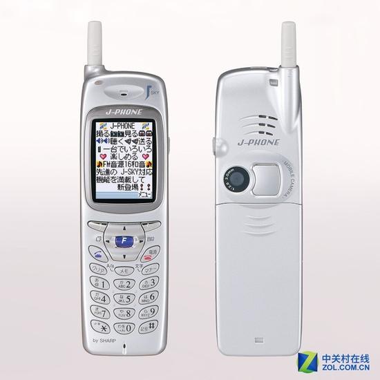 一場(chǎng)凸起之旅 從攝像頭看手機(jī)設(shè)計(jì)風(fēng)潮