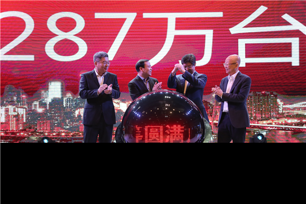 生態(tài)力受青睞 樂(lè)視手機(jī)獲聯(lián)通終端眾籌287萬(wàn)臺(tái)訂單