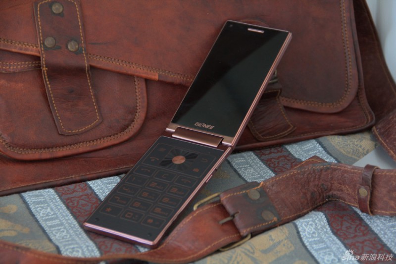 金立發(fā)布天鑒W909及S8手機(jī) 布局中高端市場(chǎng)