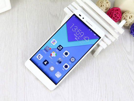 中高端智能手機市場(chǎng)增長(cháng)近9%,各品牌不同程度下降