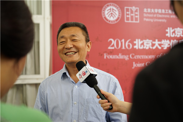 采訪(fǎng)院友會(huì)會(huì)長(zhǎng)王新安教授 