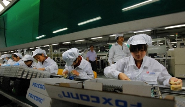 富士康工人里應(yīng)外合 用內(nèi)網(wǎng)洗白iPhone月入60萬