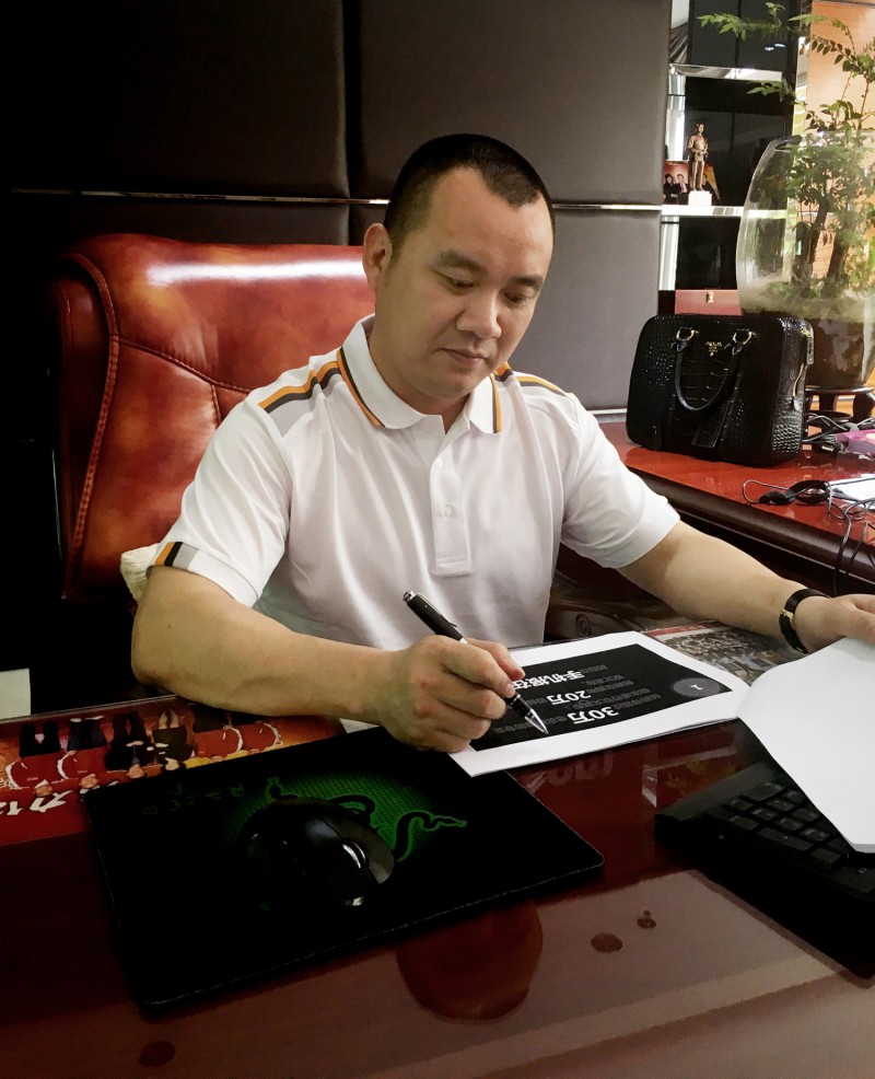 顛覆與革命！大米手機攜全新商業(yè)模式強勢入局