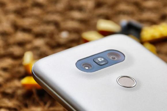 雙攝像頭成為2016年手機標配？