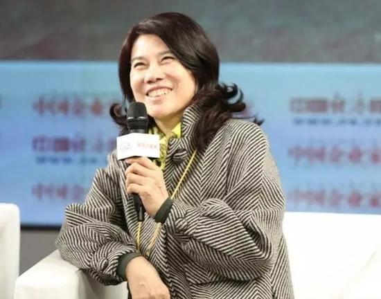 董明珠：格力手機(jī)二代已有35萬(wàn)訂單 目標(biāo)是每天賣10萬(wàn)臺(tái)