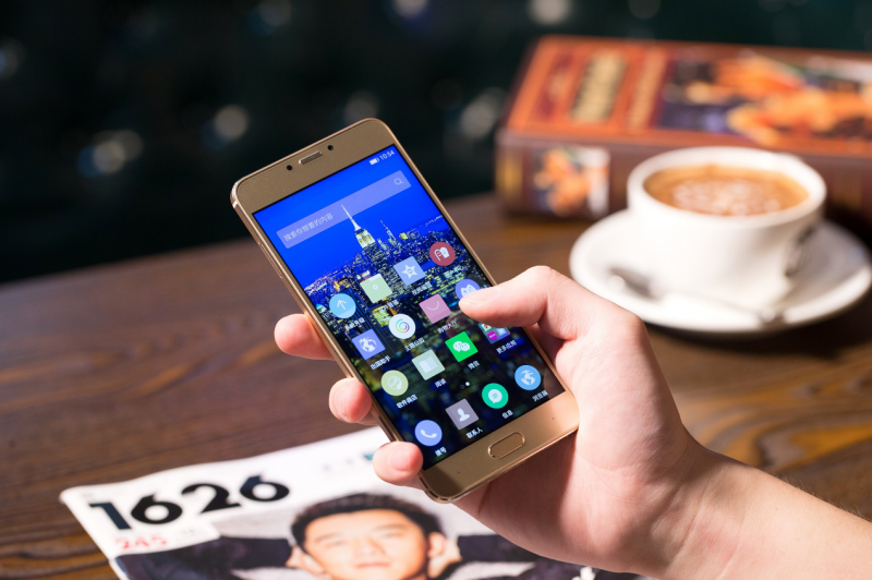 金立S6 Pro 重磅發(fā)布  4GB RAM+ 97%金屬機(jī)身 售價(jià)1999元