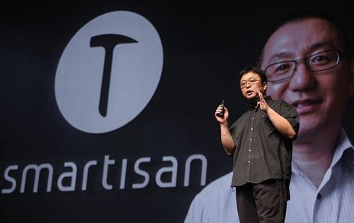 錘子手機(jī)銷量不是唯一讓老羅頭疼的難題