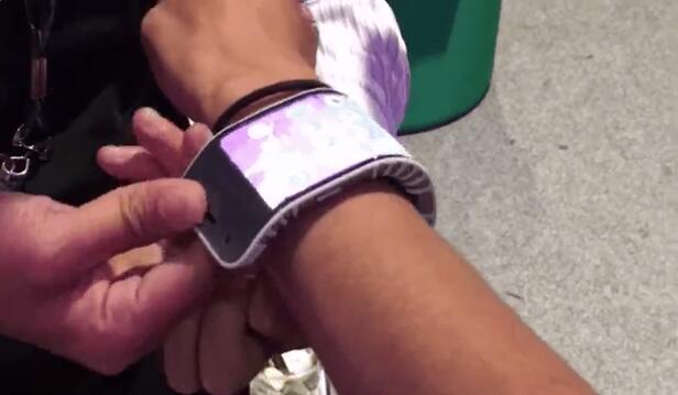 聯(lián)想：“繞腕柔”智能手機(jī)有望在5年內(nèi)走向市場(chǎng)