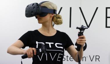 火腿腸有救:HTC Vive虛擬現(xiàn)實頭盔銷量已達10萬