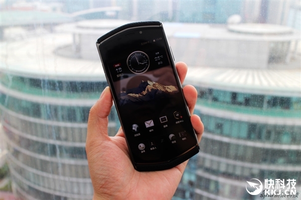 9999元起！國產(chǎn)E人E本新機鈦金手機8848 M3今日發(fā)布