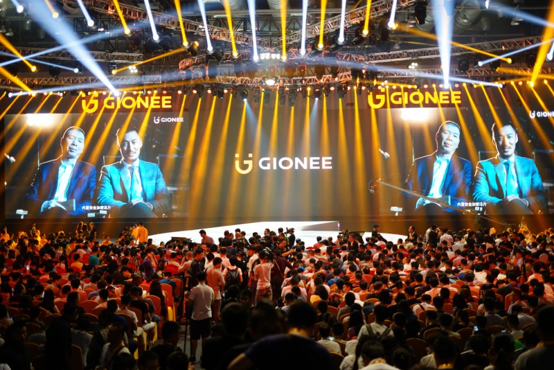 內(nèi)置安全加密芯片，金立發(fā)布超級(jí)續(xù)航手機(jī)M6/M6 Plus