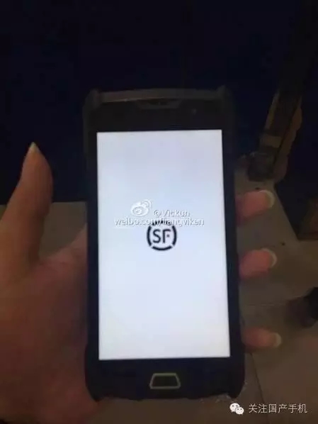 順豐也出手機(jī)了！超厚耐摔可當(dāng)板磚使