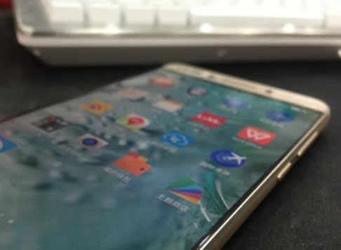 樂2s Pro被外媒稱為全球最強(qiáng)智能手機(jī)