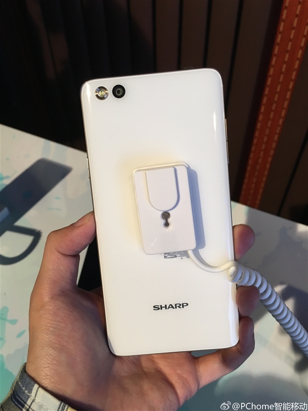 夏普手機(jī)回歸之作：國(guó)內(nèi)發(fā)布1499元手機(jī)A1/C1