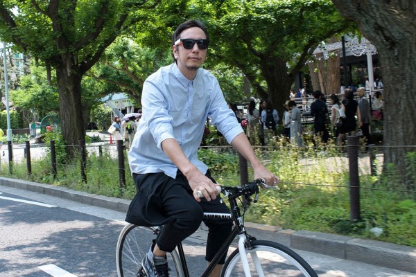 眨眼拍照？加上這個相機任何眼鏡都能實現(xiàn)