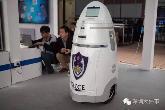 今天有一群大人物到深圳：庫克、比爾·蓋茨…(名單)