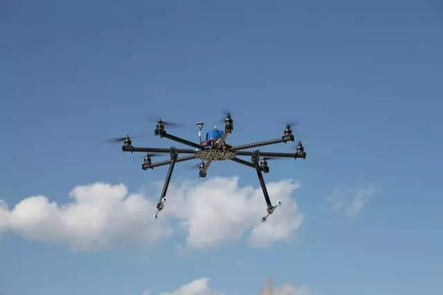 今天有一群大人物到深圳：庫克、比爾·蓋茨…(名單)