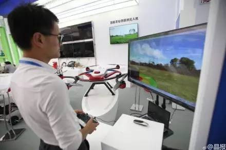 今天有一群大人物到深圳：庫克、比爾·蓋茨…(名單)