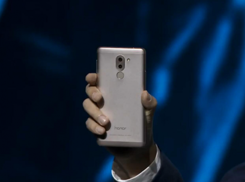 雙11提前開戰(zhàn)！紅米Pro直降400對(duì)標(biāo)榮耀6X