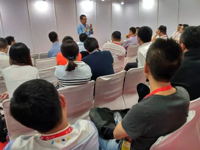 [合力泰獨(dú)家冠名]印度手機(jī)節(jié)第二天:手機(jī)報(bào)接受?chē)?guó)內(nèi)外媒體采訪