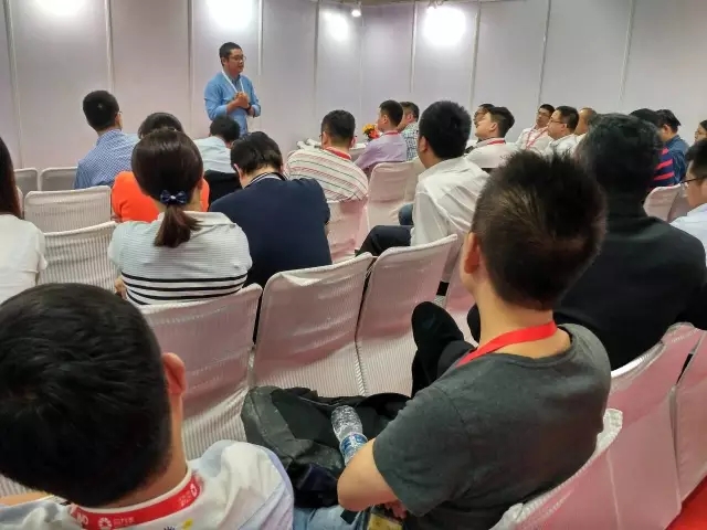 [合力泰獨(dú)家冠名]印度手機(jī)節(jié)第二天:手機(jī)報(bào)接受?chē)?guó)內(nèi)外媒體采訪