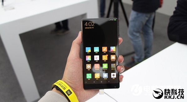 小米MIX發(fā)布后爆火！黃牛價格瘋狂炒至2萬