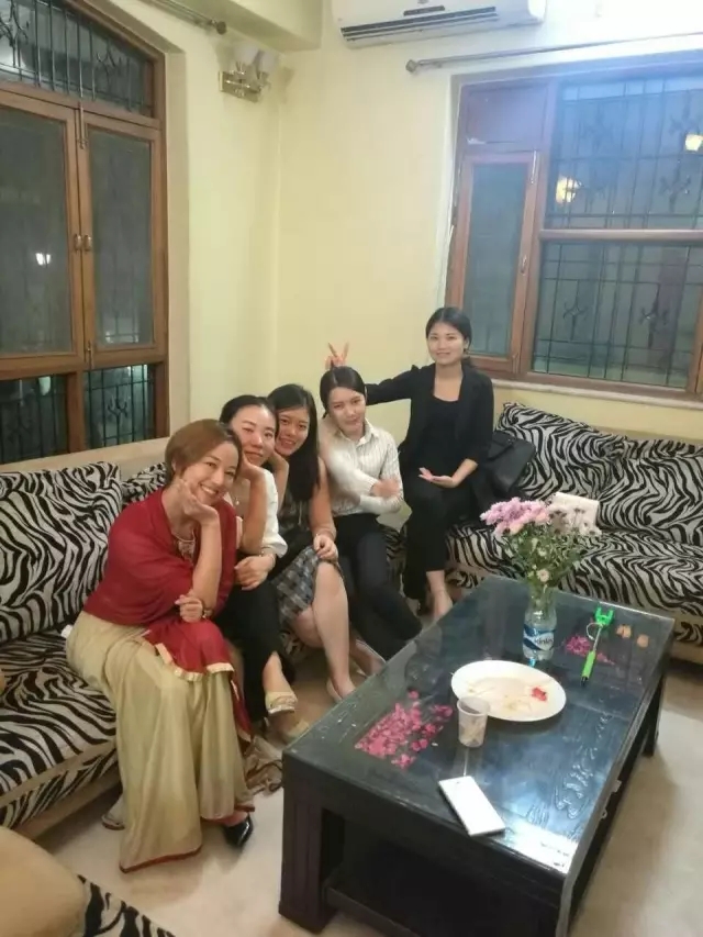 中國(guó)手機(jī)產(chǎn)業(yè)觀察團(tuán)走進(jìn)Intex、聞尚