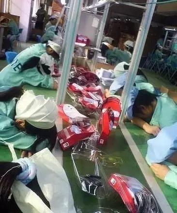 三星強按10余中國高管下跪“血汗工廠”事件被挖出