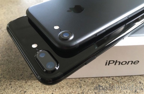 蘋果拿走了智能手機行業(yè)103%的利潤，其它廠商都賠錢