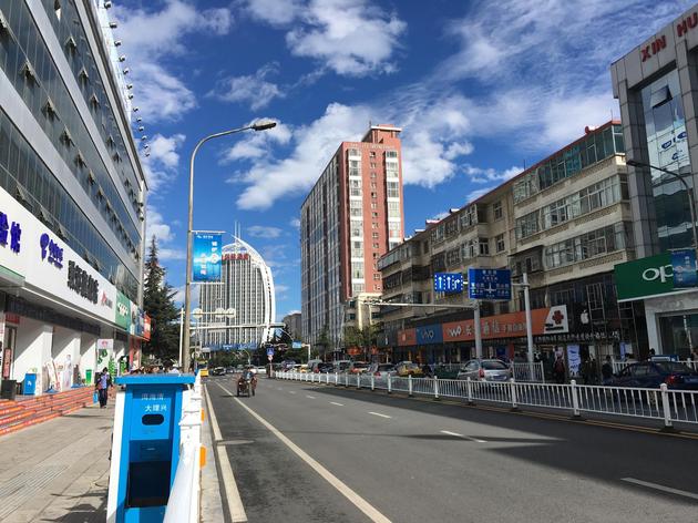 OPPO、vivo為何擊敗華為小米？去三線“手機一條街”看看！