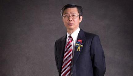 敏華控股董事長黃敏利