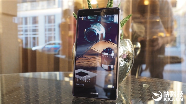 華為超級快充手機月底降臨