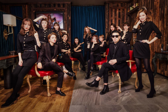 黃曉明看準(zhǔn)互聯(lián)網(wǎng)+美業(yè)領(lǐng)域，以投資人身份現(xiàn)身Man Salon開(kāi)業(yè)盛典