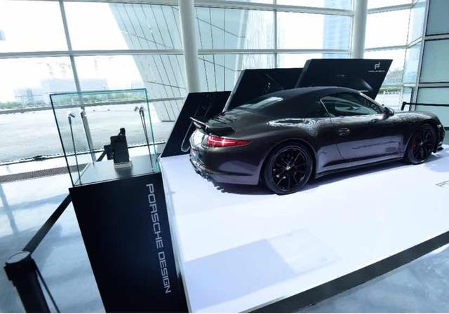 華為Mate 9保時(shí)捷款手機(jī)國內(nèi)首銷竟然賣出3萬元