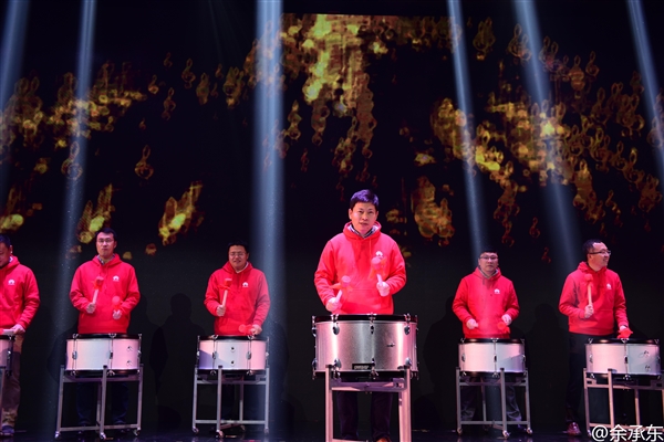 華為手機(jī)2017目標(biāo)曝光:友商集體膽寒