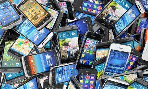 手機(jī)廠商跨界游戲背后，是難做的市場和主打游戲的未來