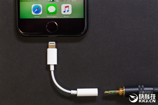 iPhone 7S、7S Plus、8都支持無(wú)線充電