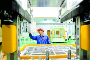 東莞手機(jī)“雙驕”名震世界 “千億”名企長(zhǎng)安智造