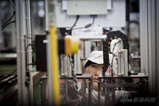 紐約畢業(yè)生臥底中國代工廠 揭秘iPhone生產(chǎn)工人生活