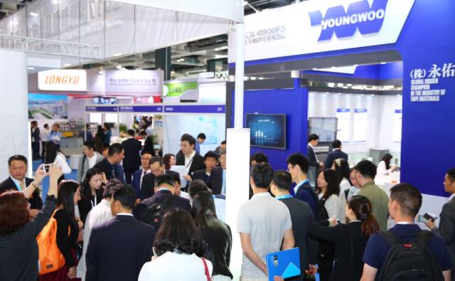 2017上海國(guó)際全觸與顯示展今日盛大開幕