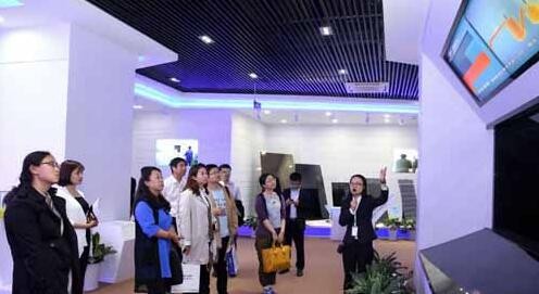 一片倔強的玻璃"解鎖"美日壟斷 東旭集團"蝶變"中國創(chuàng)造