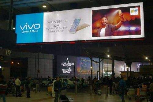 OPPO/vivo印度市場狂投23億搞營銷:廣告牌被占滿