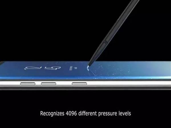 全視曲面屏只是標(biāo)配 三星Note8真機(jī)就長(zhǎng)這樣