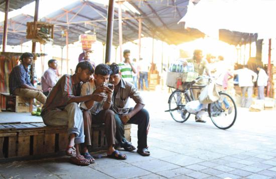 中國(guó)智能手機(jī)品牌迅速占領(lǐng)印度市場(chǎng)